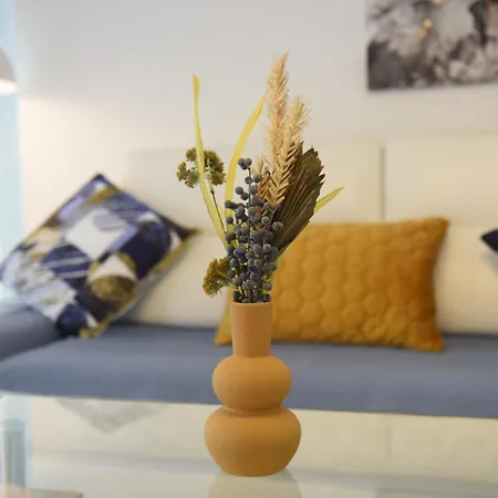 Appartamento Luxurious Urban Retreat With Whirlpool And Private Parking *