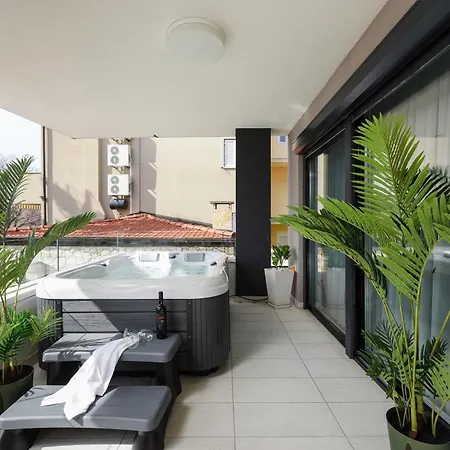 Appartamento Luxurious Urban Retreat With Whirlpool And Private Parking Zara