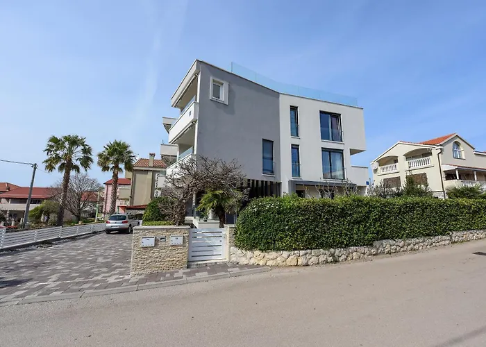 Lejlighed Luxurious Urban Retreat With Whirlpool And Private Parking Zadar
